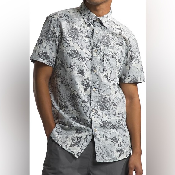 THE NORTH FACE MEN'S BAYTRAIL PATTERN SHIRT - Picture 2 of 3